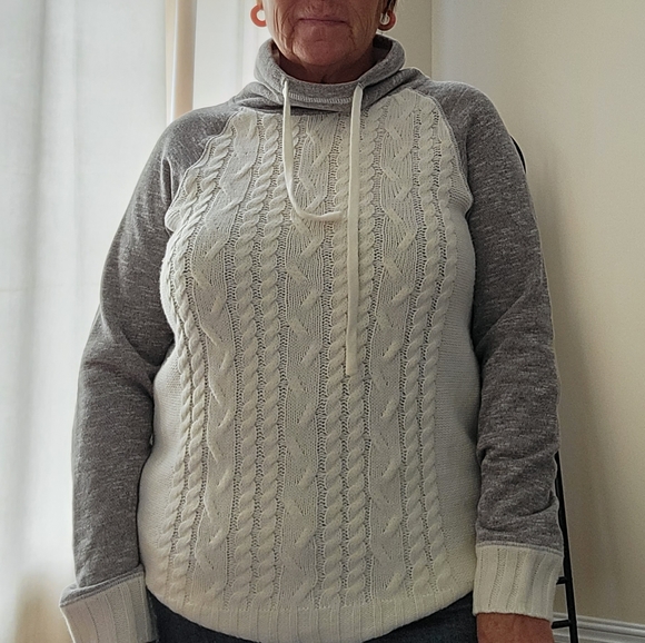 Sweater - Picture 2 of 2